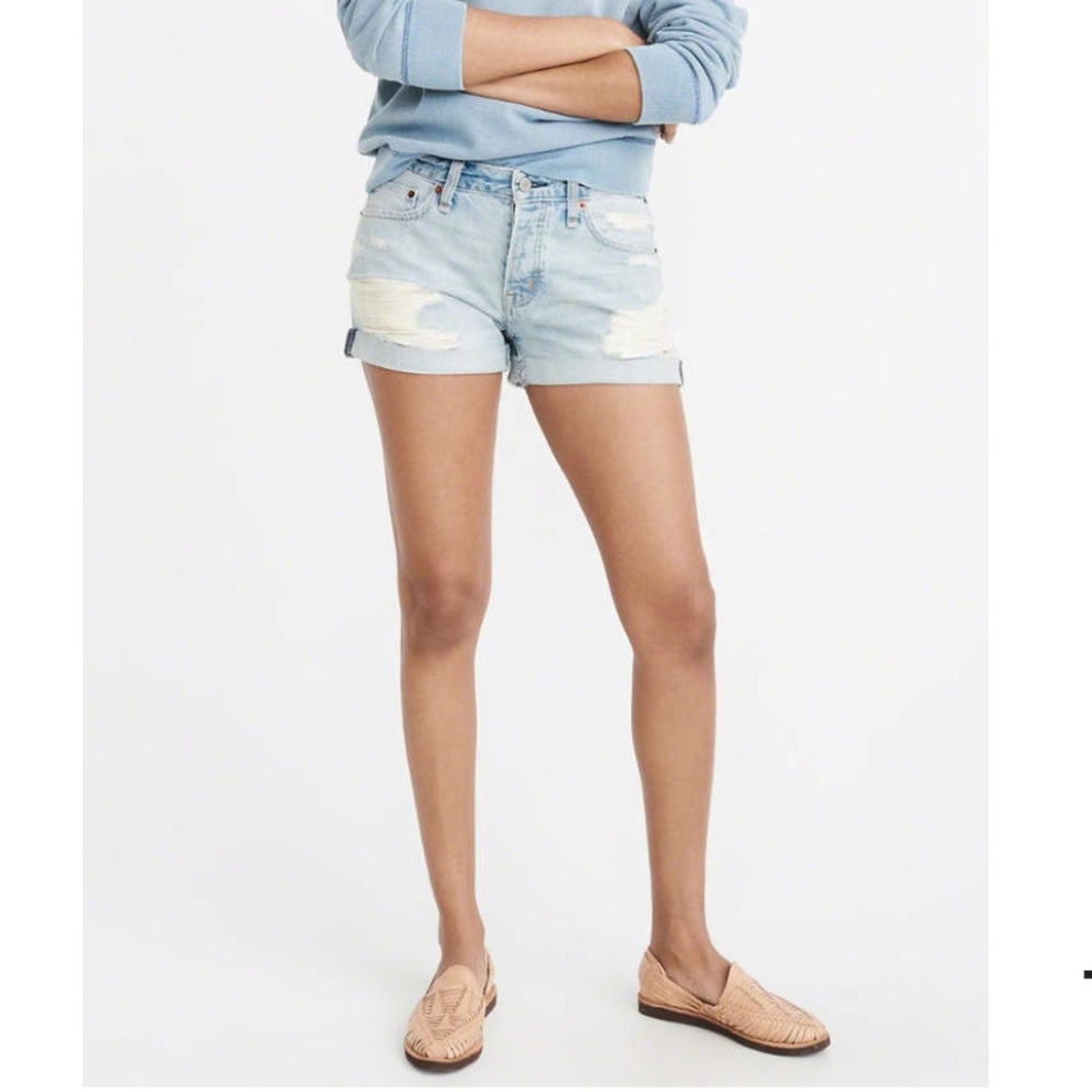 Abercrombie & Fitch Low Rise Boyfriend Short